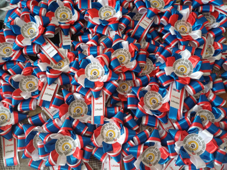 Ruční výroba dekorovacích stužek - kokard - roset